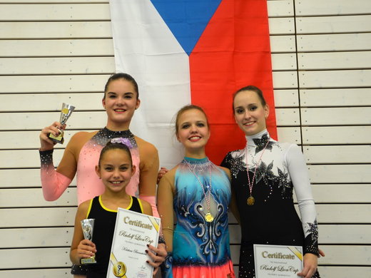 Rudolf Lion Cup Hof 2014 - Adriana, Kristina, Daria a Anna .JPG
